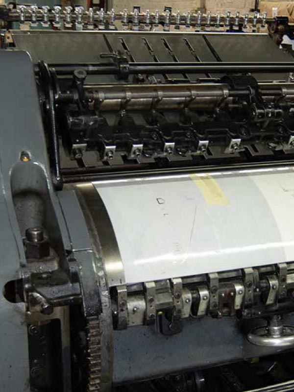 Marquage à chaud sur presse cylindrique typographique Heidelberg - atelier Blas-Desmoutiez Lille