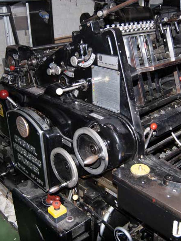 Marquage à chaud sur presse cylindrique typographique Heidelberg - Blas-Desmoutiez Lille